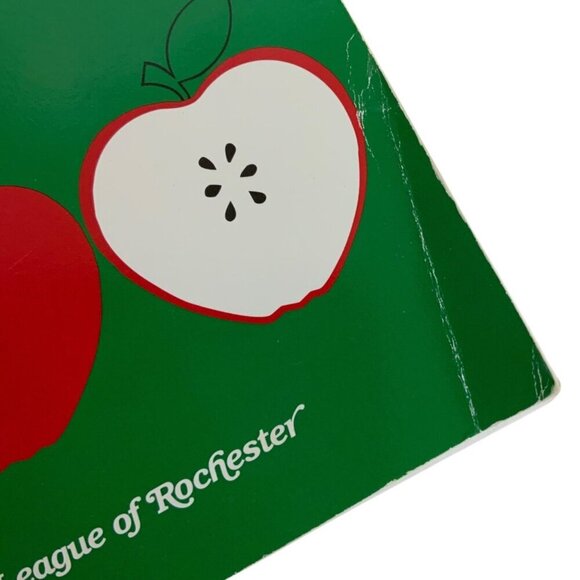 Applehood & Motherpie Cookbook Upstate New York Junior League Of Rochester 2009 - Picture 4 of 16